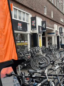De bedrijfsnaam is 020 fietsen