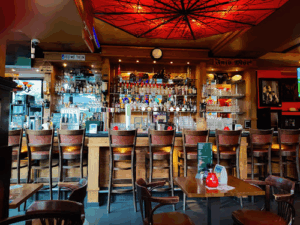 De bedrijfsnaam is Aran Irish Pub