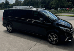 De bedrijfsnaam is book a taxi - amsterdam
