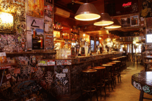 De bedrijfsnaam is café hill street blues
