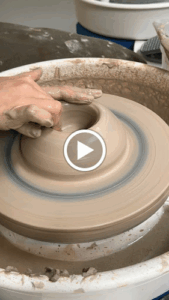 De bedrijfsnaam is Clay Studio