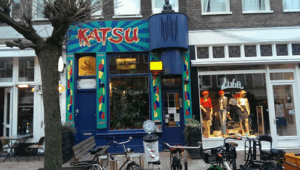 De bedrijfsnaam is coffeeshop Katsu