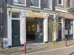 De bedrijfsnaam is coffeeshop Siberië