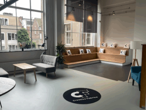 De bedrijfsnaam is Creative Fabrica