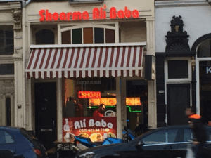 De bedrijfsnaam is eethuis Sevil Ali Baba