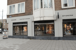 De bedrijfsnaam is eyecare rijnstraat