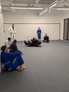 De bedrijfsnaam is Focus Jiu-Jitsu Amsterdam