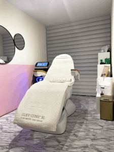 De bedrijfsnaam is glam clinic nl