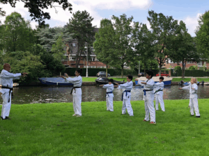 De bedrijfsnaam is Karate Amsterdam