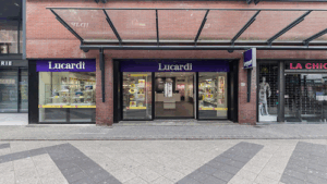De bedrijfsnaam is lucardi juwelier amsterdam osdorp