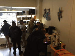 De bedrijfsnaam is midi amsterdam