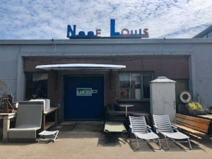 De bedrijfsnaam is neef louis design