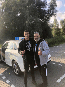 De bedrijfsnaam is neha rijschool