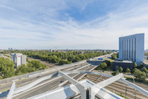 De bedrijfsnaam is Park Inn by Radisson Amsterdam City West
