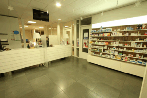 De bedrijfsnaam is plesman apotheek