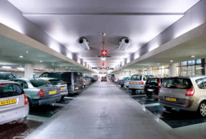 De bedrijfsnaam is Q-Park de Bijenkorf
