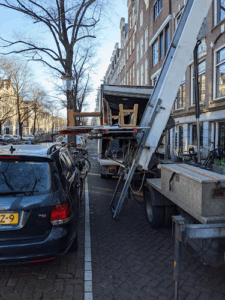 De bedrijfsnaam is Select Movers