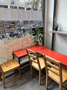 De bedrijfsnaam is sushi arigato