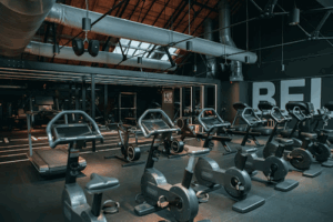 De bedrijfsnaam is TrainMore Amsterdam Oost Black Label