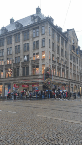 De bedrijfsnaam is uniqlo