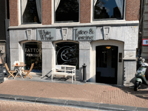 De bedrijfsnaam is White Whale