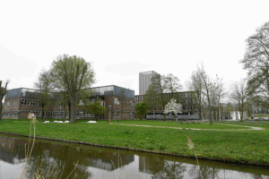 De naam van het bedrijf is Digital Realty